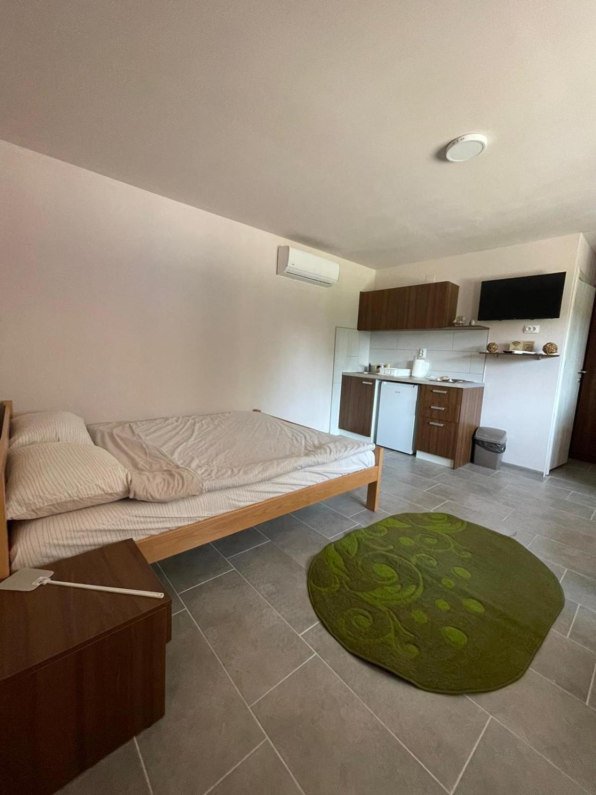 Apartmani Morava 54 Kocino Selo Dış mekan fotoğraf